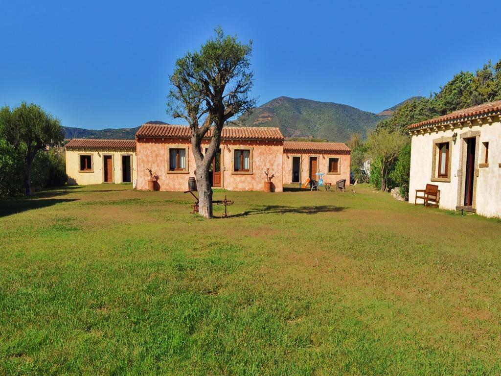 B&B Pubulos Olbia Eksteriør billede